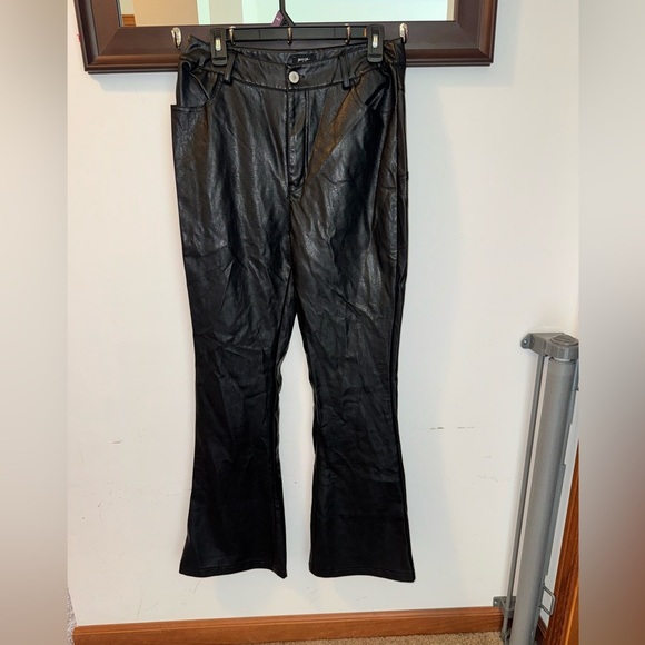 Nasty Gal Black Faux Leather Women’s Flare Pants Size 8 - Picture 2 of 7